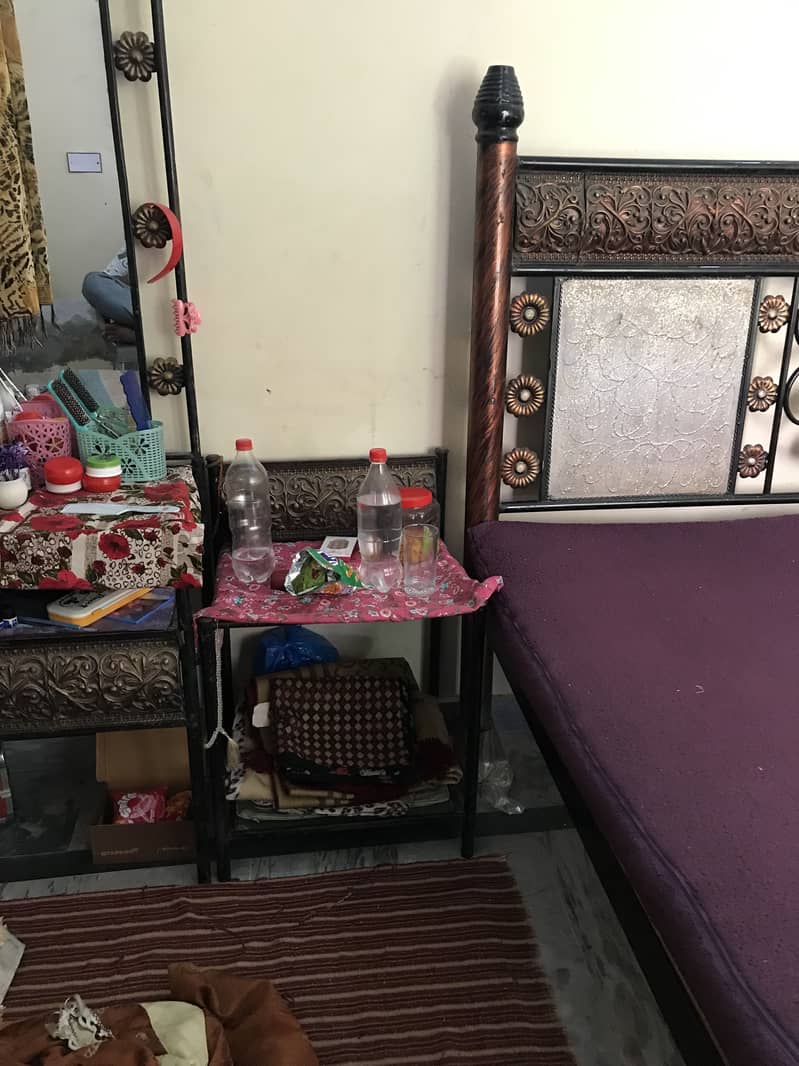 Double bed dressing 1