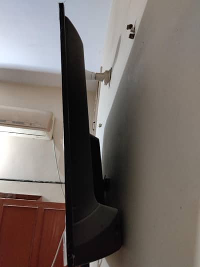 hair led for sale good condition 32" inchs