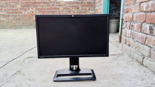 HP LED Monitor 22 Inch – Screen Crack