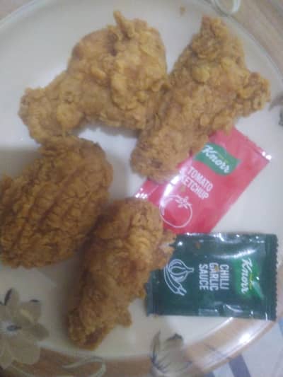 pizza chef is Available