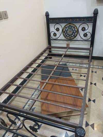 Iron Bed for sale, new condition
