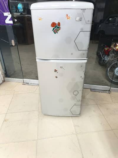 Haier small size fridge all okay/0321/080/77/77/
