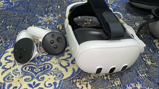 Meta Quest 3 128GB – Like New Condition –Complete Box with Controllers