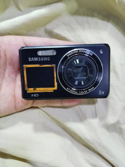 Samsung DV100. . . 16 mega pixel. . doule screen