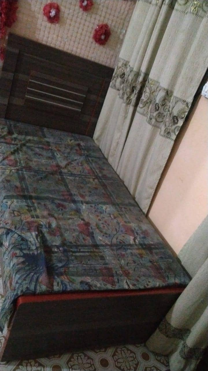 2 Single Bed With Dressing Table 1