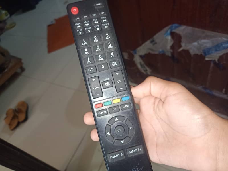 Ecostar new condition Tv with remote 2