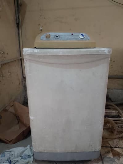 semi automatic washing machine.