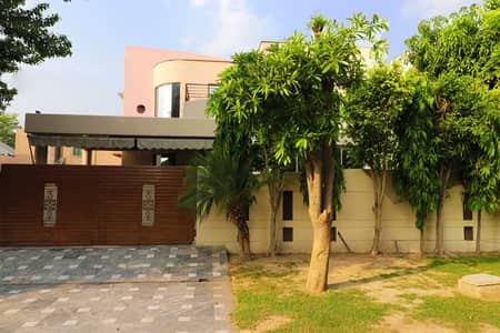 One Kanal Slightly Used Modern Design Owner Build Bungalow For Sale At Prime Location Of DHA Lahore Near To Park Masjid & Commercial Market