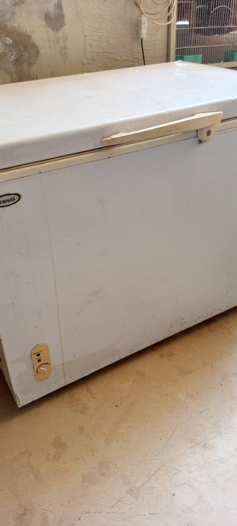 waves deep freezer 0