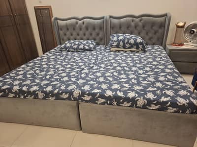 Single beds 2, with one side table with mattress, cusrey velvet Fabric
