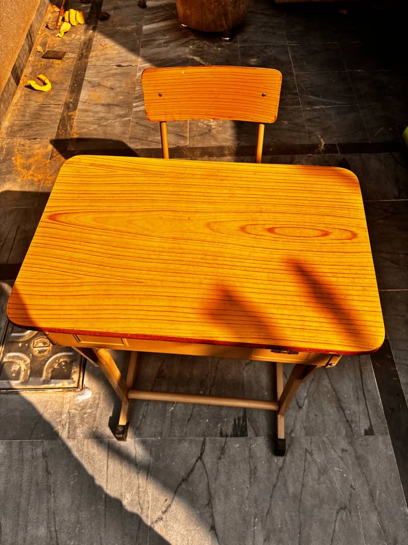 Study table & chair 1