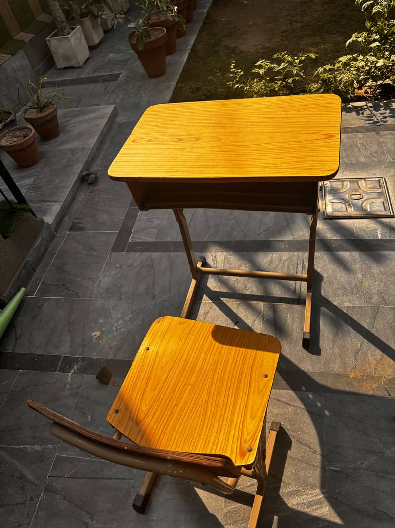 Study table & chair 2