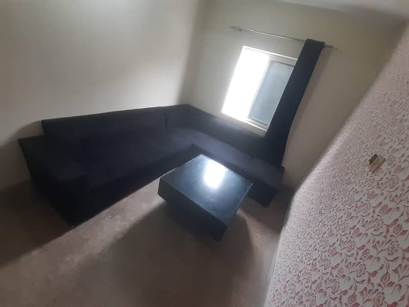 L shap sof with tabel 4