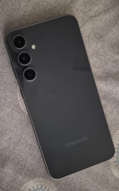 Samsung S23 FE in excellent condition (PTA approved)