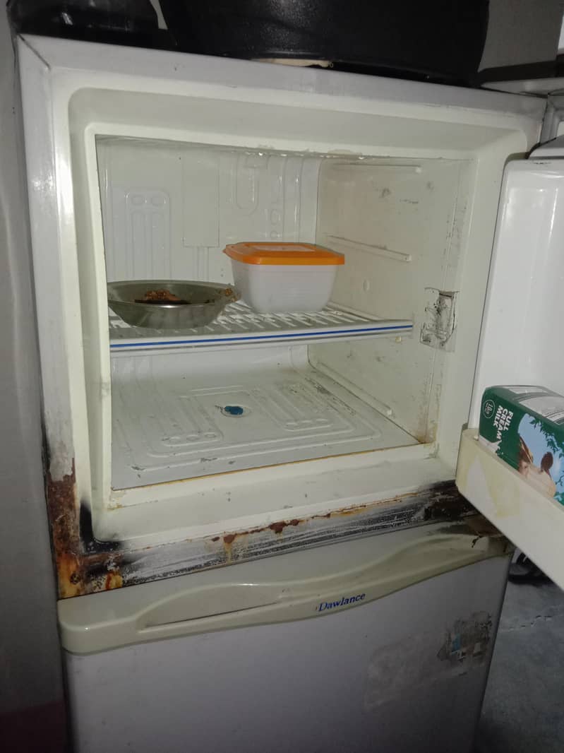 refrigerator 0