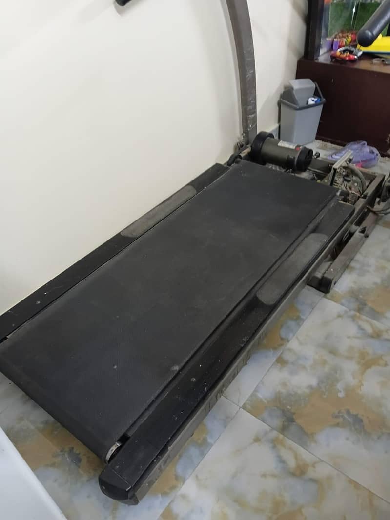 Treadmill /Electronical treadmill/Running machine 1