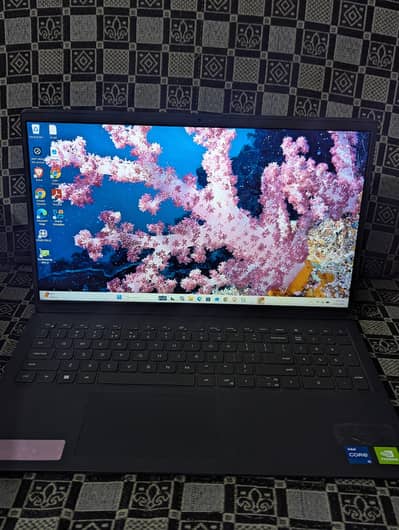 Dell Vostro 3520 16GB 512ssd 2GB Nvidia (Dubai Import)