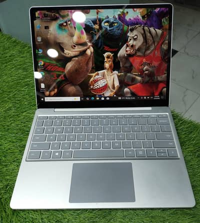 Microsoft Surface Laptop
