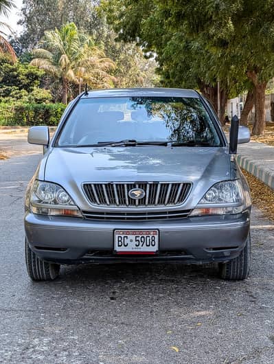 Toyota Harrier 2002 model 2005 import japani car full geniun
