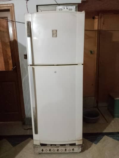 Dawlance Refrigerator Midium