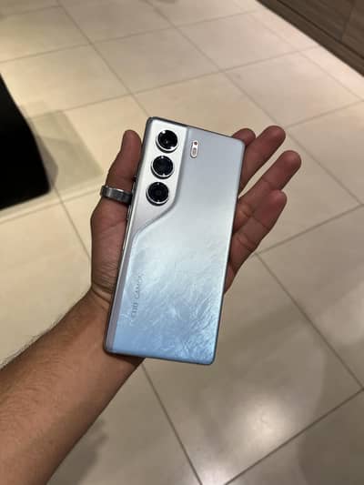 techno camon 40 emerald glow green