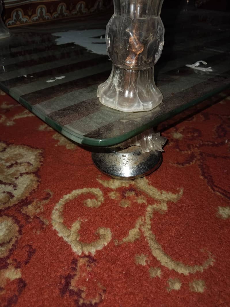 glass table 1
