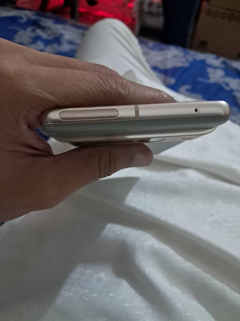 GOOGLE PIXEL 7 PRO 5