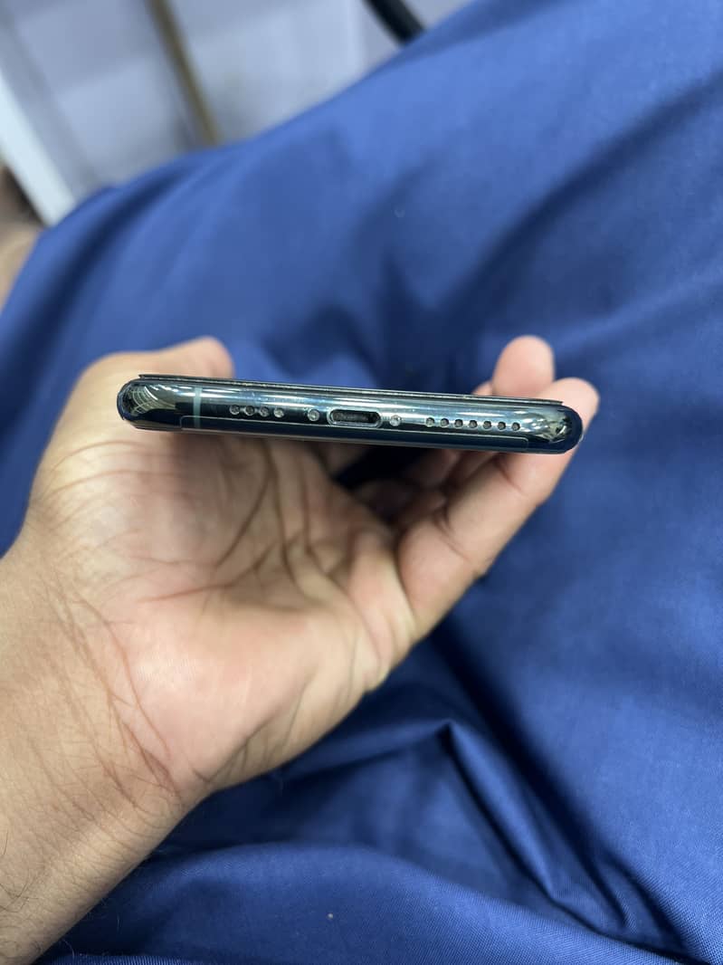 iPhone 11pro max 5