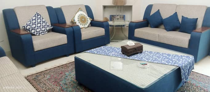 7seater sofa 1 center table