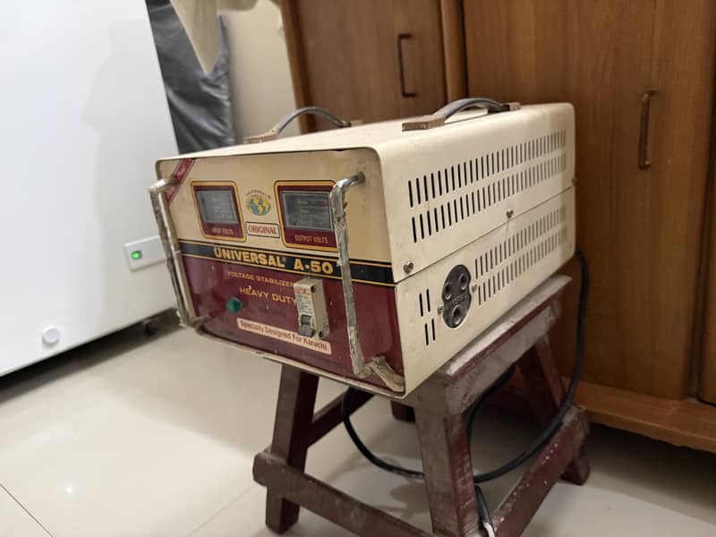 Universal stabiliser 5000watts 3