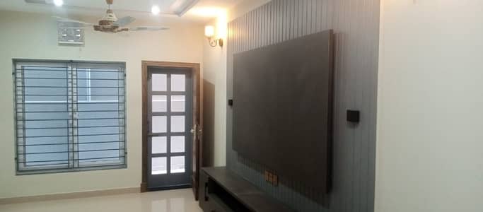 Upper Portion Sized 1 Kanal Available In Top City 1 - Block B