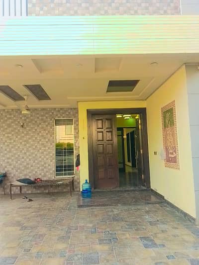 1 kanal beautiful house available for Rent in the hot location of DHA Lahore phase