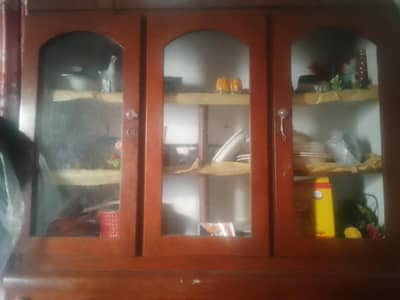 bartan almari showcase