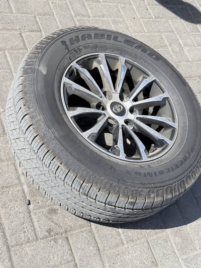 Rim tyres 265/65/17 for sale