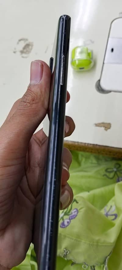 one plus 8 5g 8/128gb