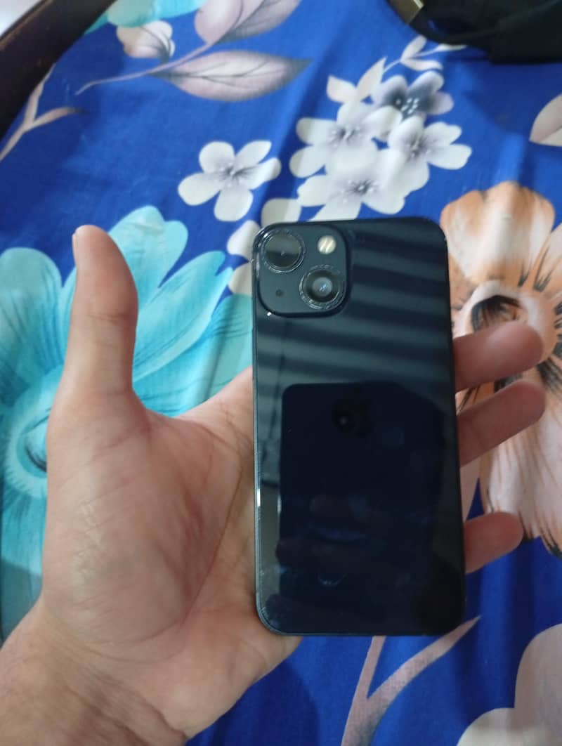 iPhone 13 mini 0