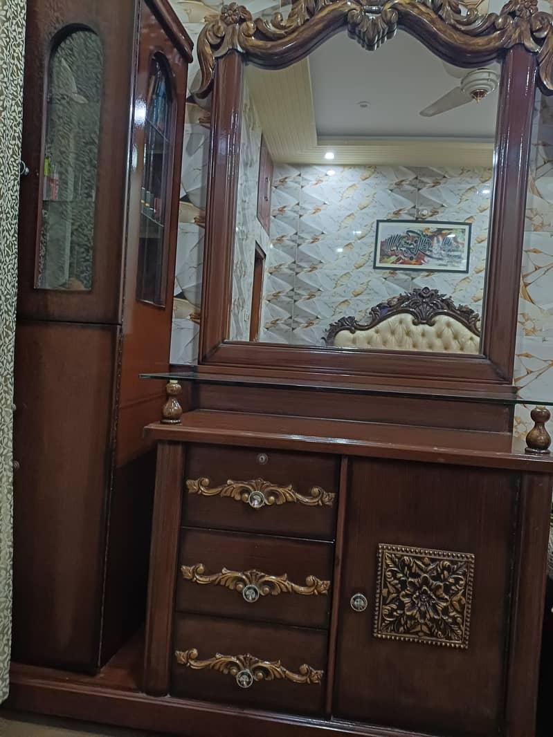 Bed,dressing table side tabels 1