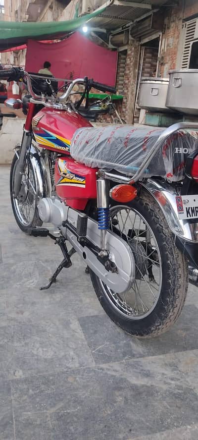 Honda CG-125. . . {2019} Karachi Number. . . . . . . 0303/0255582
