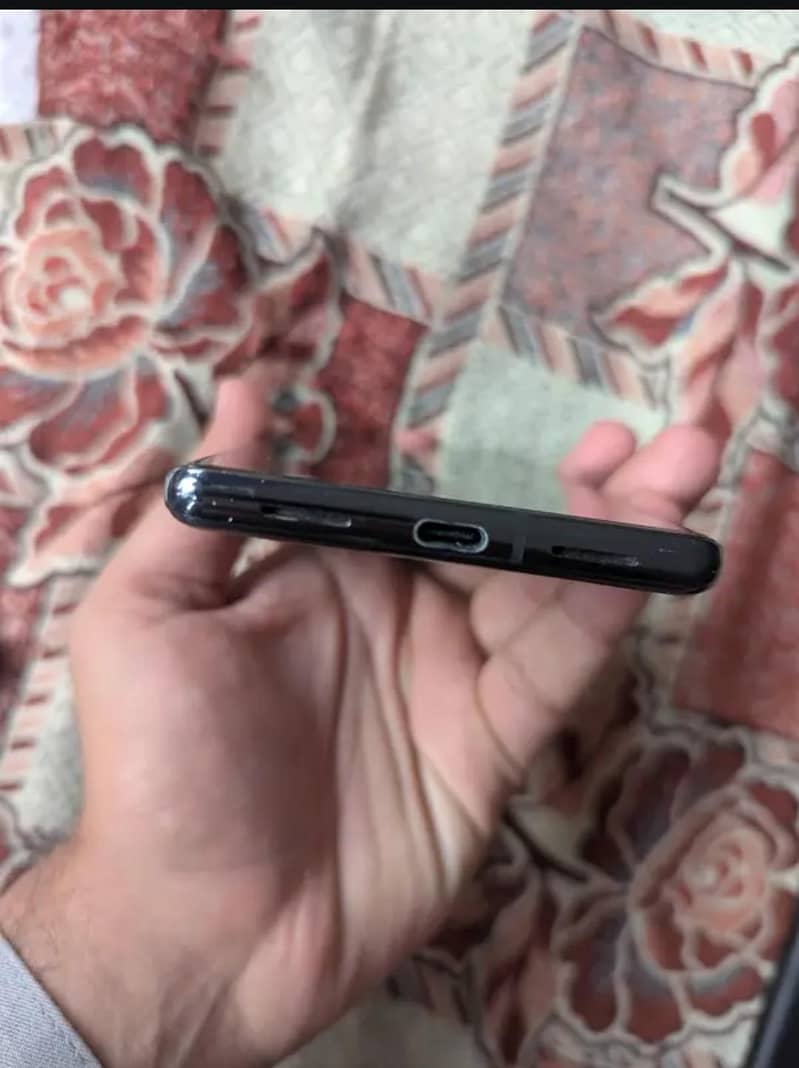 Google pixel 7 pro 4