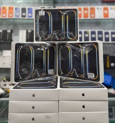 Apple iPad Pro M5 13″ | Box Pack | Non Active Silver & Space Black