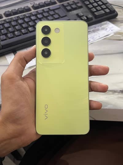 Vivo y100 51000