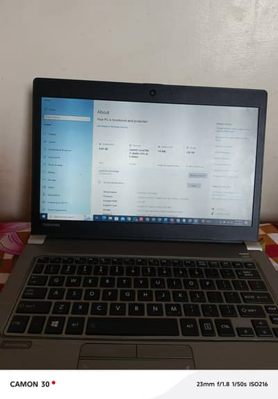 Toshiba Laptop i7-4th generation /8gb Ram /256 gb Ssd