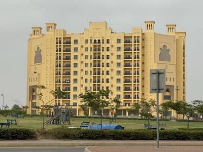 2-Bedroom Lounge Luxurious Apartment for Rent, 1,100 Sq Ft Outer Unit near Midway Bahria Town Karachi, with Park, Mosque, Gallery & Commercial Area nearby.