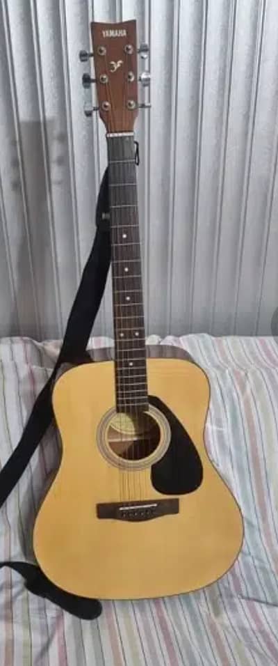 Yamaha F310 semi acoustic
