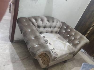 3.2. 1 Sofa set Spanish style urgent sale . . . . .