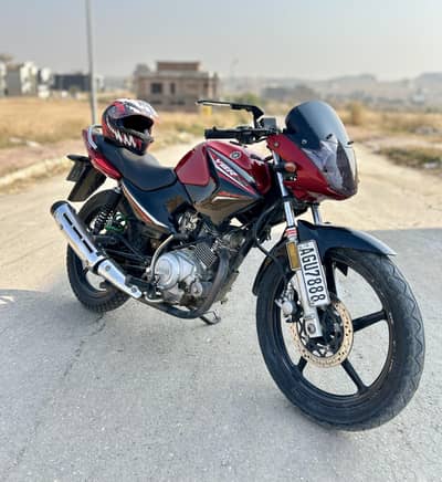 Yamaha ybr 125 2020 model red color