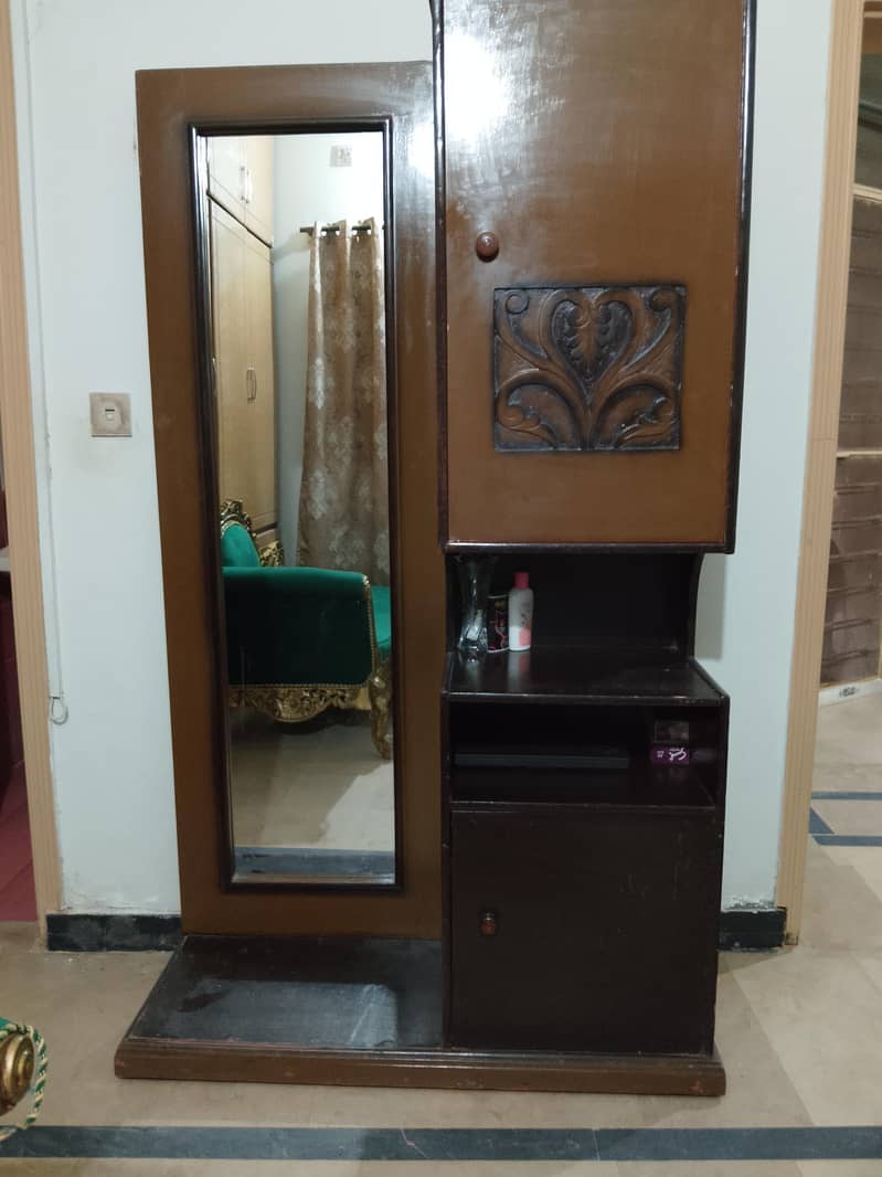 Dressing table with mirror 0