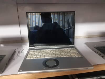 Panasonic i5 7th Generation touch use a tablet 8GB ram 128GB ssd