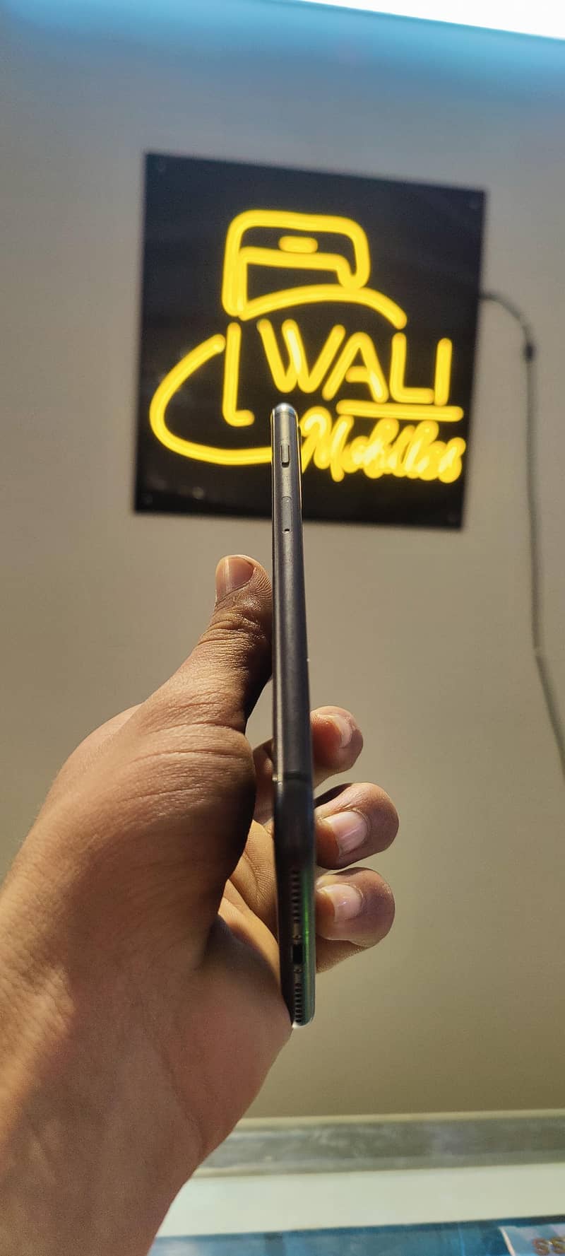 IPHONE 8PLUS sim working 1