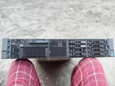 dell r710  32 GB ram 256gb ssd